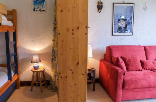 Chamonix City Centre Apartment | Apartment Les Pècles by Interhome