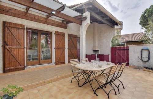Le Barcares Apartment | Apartment Les Patios du Barcarès-2 by Interhome