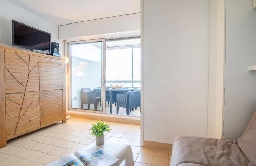 La Cote Radieuse Apartment | Apartment Les Trois Mâts-4 by Interhome