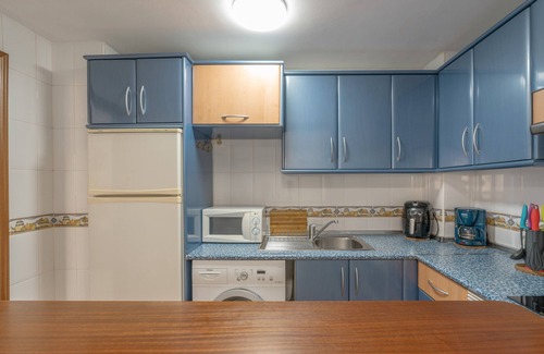 Arroyo de la Miel Apartment | Apartment 'Liya's Home' with Balcony, Wi-Fi and Air Conditioning