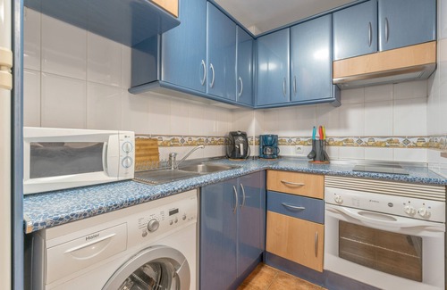 Arroyo de la Miel Apartment | Apartment 'Liya's Home' with Balcony, Wi-Fi and Air Conditioning