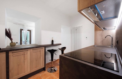 Mandello del Lario Apartment | Apartment 'Lucia Le Coccinelle Home' with Sea View, Wi-Fi and Air Conditioning