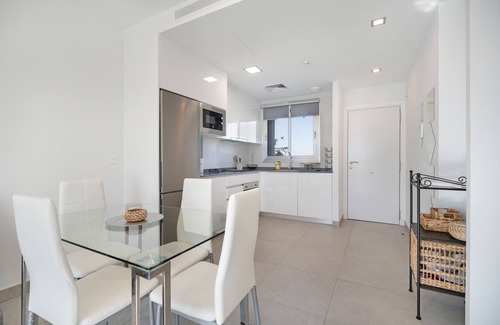 Rota Apartment | Apartment 'Luar Free Parking By Staycare' with Private Pool, Wi-Fi and Air Conditioning