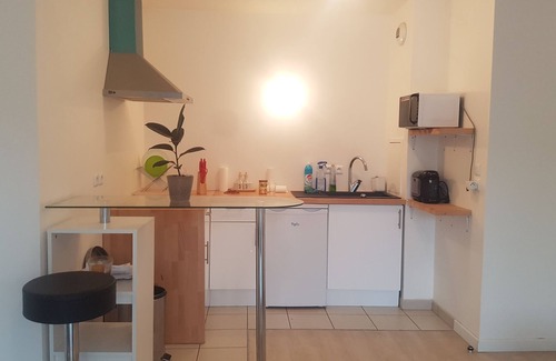 Pantin Apartment | Apartment métro hoche limite Paris
