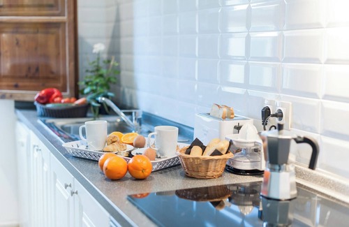 Campanet Apartment | Apartment 'Maca Sol' with Private Terrace, Wi-Fi and Air Conditioning