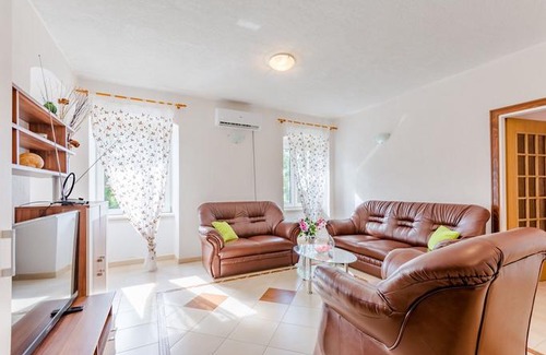 Nerezise Apartment | Apartment Magdalena