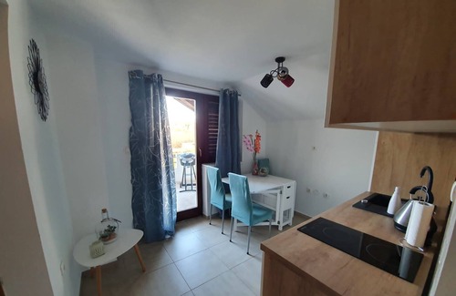 Cove Parja Apartment | Apartment Magdalena - Two Bedroom Apartment with Balcony