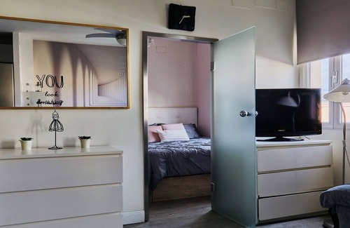 Moncloa-Aravaca Apartment | Apartment "Mágico Loft" in the City Center with Wi-Fi & A/C