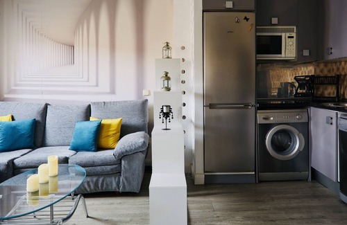 Moncloa-Aravaca Apartment | Apartment "Mágico Loft" in the City Center with Wi-Fi & A/C
