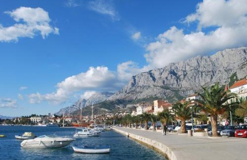 Bidol Apartment | Apartment Makarska M&I, FREE PRIVATE PARKING