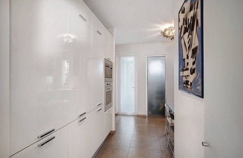Sanremo Apartment | Apartment 'Mamariviera Home Holidays Sanremo' with Sea View, Wi-Fi and Air Conditioning