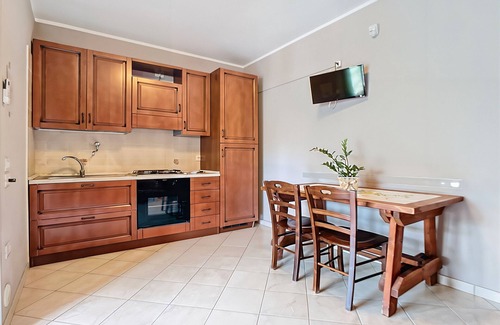 Chiesiola Apartment | Apartment 'Mapa - Carrubo' with Sea View, Wi-Fi and Air Conditioning
