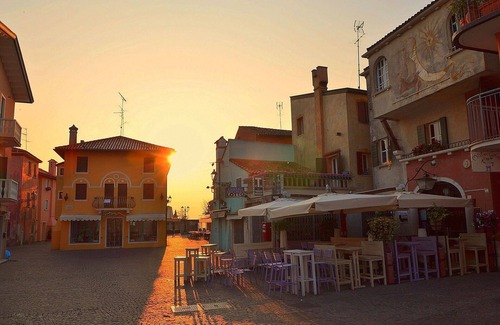 Caorle Apartment | Apartment 'Mare Caorle Int 1' with Wi-Fi and Air Conditioning