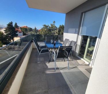Zrce Apartment | Apartment Mare D with a pool new2025