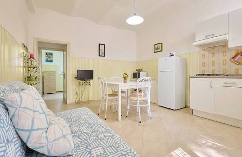 Piombino Apartment | Apartment "Mare Etrusco 4" with Shared Garden & Wi-Fi