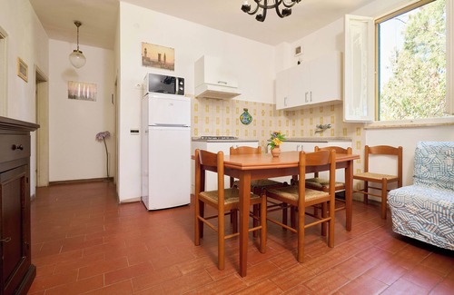 Piombino Apartment | Apartment 'Mare Etrusco 2' with Shared Garden and Wi-Fi