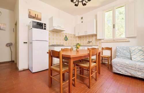 Piombino Apartment | Apartment 'Mare Etrusco 2' with Shared Garden and Wi-Fi