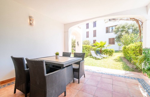 Cala d'Or Apartment | Apartment 'Marena' with Shared Pool, Wi-Fi and Air Conditioning