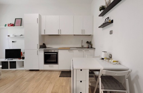 Ripamonti Corvetto Apartment | Apartment 'Martin' with Wi-Fi and Air Conditioning