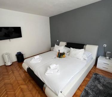 Vranjic Apartment | Apartment Matijas, 3 bedroom apt with terrace and PARKING
