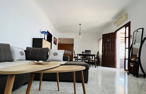 Adamas Apartment | Apartment 'Maya Mallis Seaview 3' with Sea View, Wi-Fi and Air Conditioning