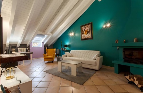 Aosta Apartment | Apartment 'Mema' with Mountain View and Wi-Fi