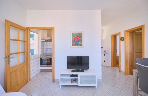 Okrug Gornji Apartment | Apartment Meri #1 by Litto