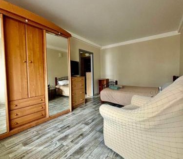 Dniprovs'kyi District Apartment | Apartment metro Darnitsa