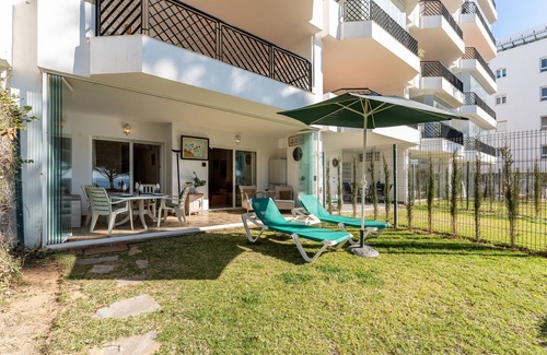 Sitio de Calahonda Apartment | Apartment "Mi Capricho Beachfront Apt" with Wi-Fi & Shared Pool
