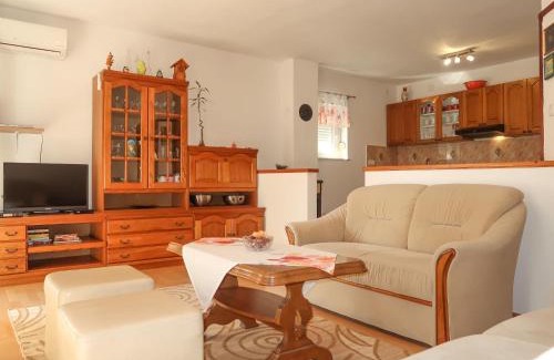 Jadranovo Apartment | Apartment Mila-1 by Interhome