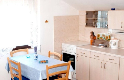 Prvic Luka Apartment | Apartment Mirni - 5 m from sea: - Luka (Island Prvic), Riviera Sibenik, Croatia