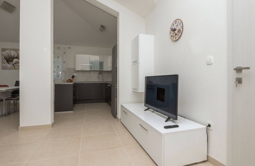 Zivogosce Apartment | Apartment Mladen A1