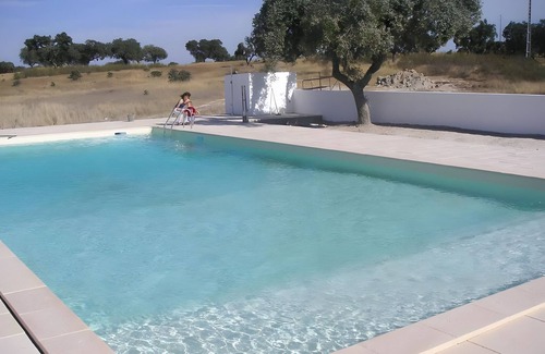Arraiolos Apartment | Apartment 'Monte Azul, Um Oásis No Alentejo' with Private Pool, Wi-Fi and Air Conditioning