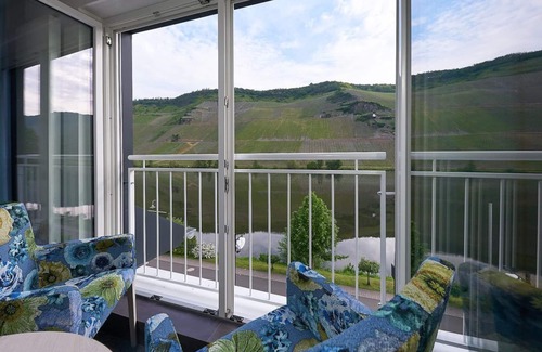 Bernkastel-Kues House | Apartment - Moselhotel Sonnenuhr