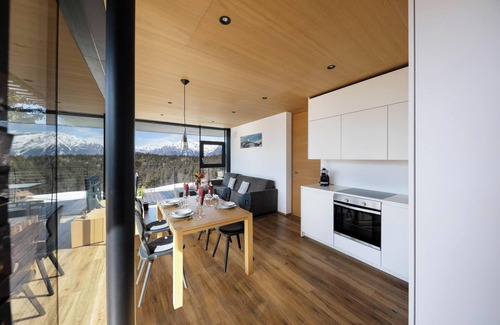 Avelengo Apartment | Apartment 'Mut Residenze Moritz' Close to Merano with Mountain View and Wi-Fi