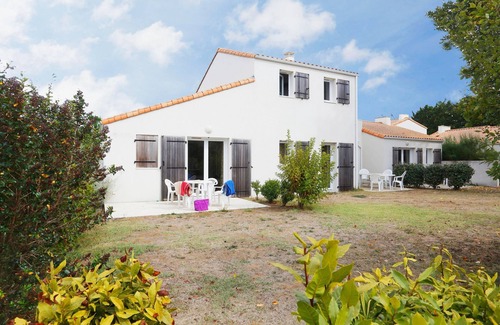 Olonne-sur-Mer Apartment | Apartment near Atlantic Ocean & Sandy Beaches