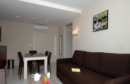 Cap d'Agde Apartment | Apartment near beach in lively resort