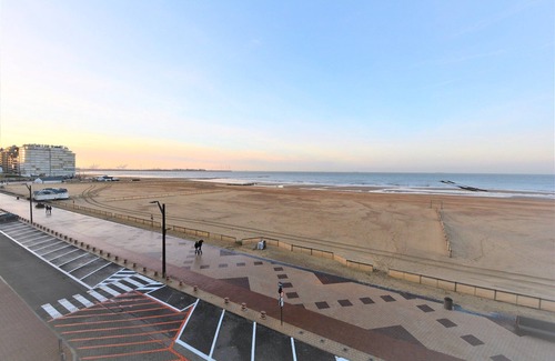Albertstrand Apartment | Apartment near Sailing Club with Sea Views