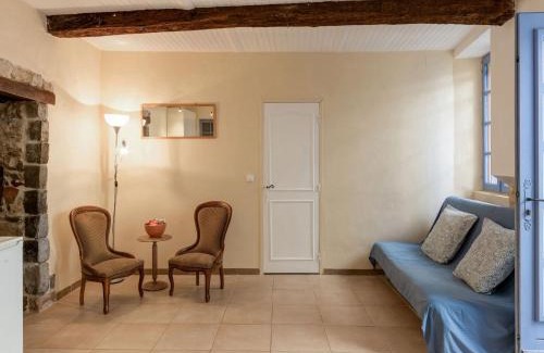 Bize-Minervois House | Apartment near the river in Bize Minervois