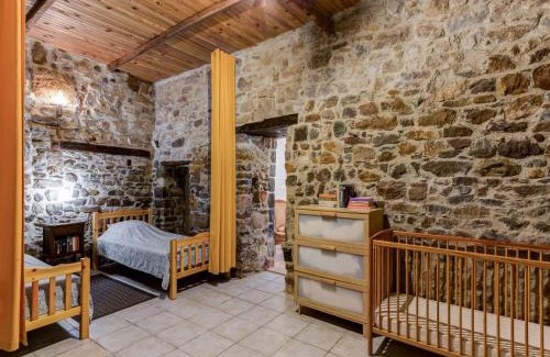 Bize-Minervois House | Apartment near the river in Bize Minervois