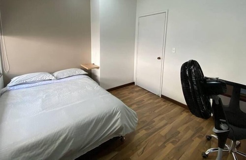 Guayabal Apartment | Apartment near the Santafé shopping center A105