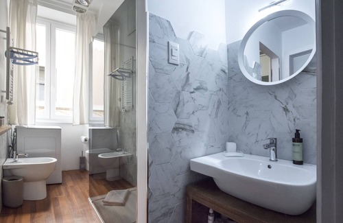 Rione III Colonna Apartment | Apartment near Trevi Fountain