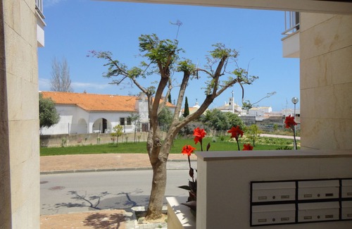 Santa Luzia Apartment | Apartment next to the beach in condo with indoor and outdoor pool