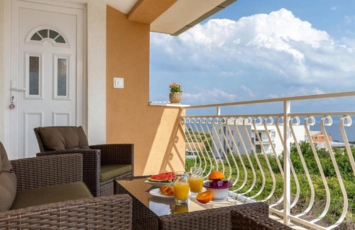 Znjan Apartment | Apartment Nika
