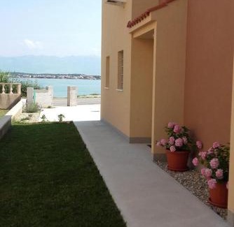 Nin Apartment | Apartment Nin 13172c