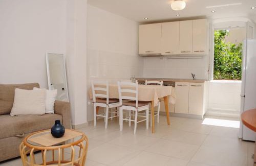 Cove Rogacic Apartment | Apartment Nives