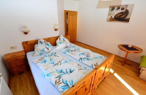 Tropolach Apartment | Apartment no. 1/2 bedrooms / shower, bath / WC - Haus Brandner