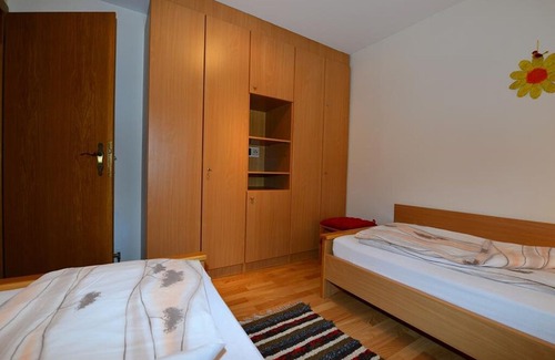 Tropolach Apartment | Apartment no. 3/2 bedrooms / shower, bath / WC - Haus Brandner