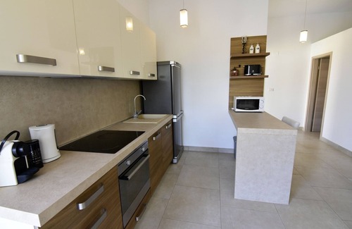 Tar-Vabriga Apartment | Apartment NOA4 Poreč-Tar pool, balcony, games room, Wi-Fi, barbecue
