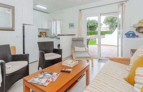 Son Carrio Apartment | Apartment "Nura" with Shared Pool & Wi-Fi